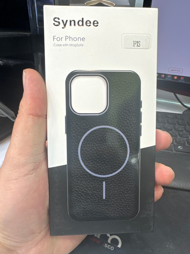 قاب گوشی iPhone xs ایفون لدر دیزاین SOFT Lether Design برند Syndee سیلیکونی مگ سیف دار اورجینال مشکی