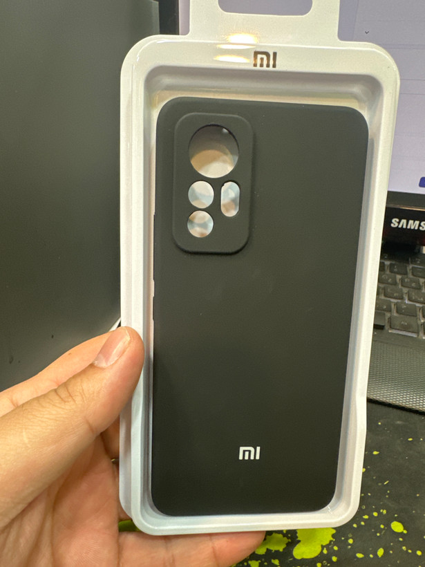 کاور بادیگارد مدل سیلیکونی مناسب برای گوشی موبایل شیائومی Mi 12 Lite