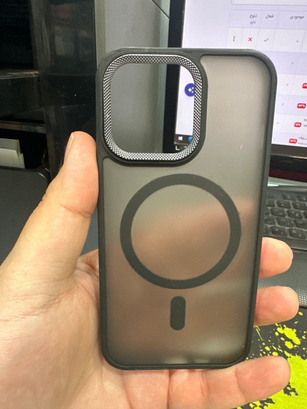 قاب/کاور مدل مگ سیف مناسب برای گوشی موبایل اپل iphone 13 pro پشت مات دکمه و لنز فلزی