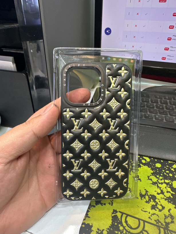 کاور قاب گارد مدل LOUISPOFFG مناسب برای گوشی موبایل اپل iPhone 13 Pro Max