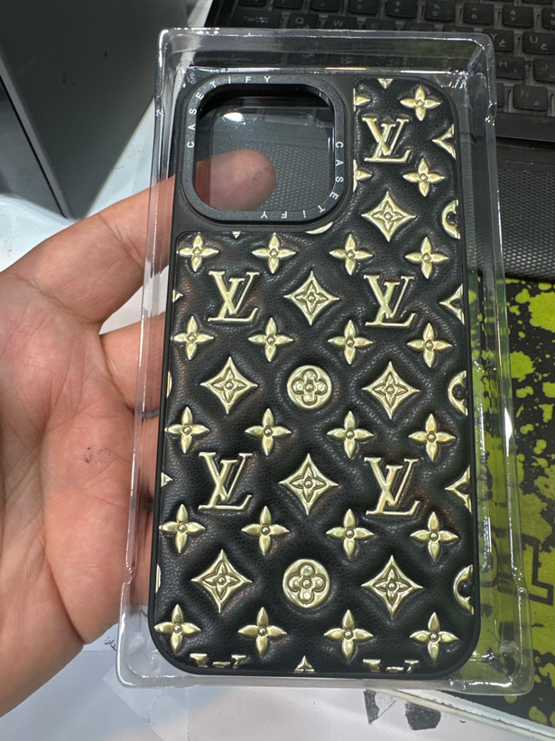 کاور قاب گارد مدل LOUISPOFFG مناسب برای گوشی موبایل اپل iPhone 13 Pro Max