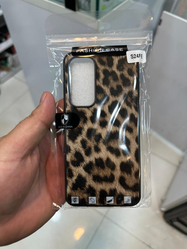 قاب/کاور طرح پلنگی مناسب برای گوشی موبایل سامسونگ Galaxy S24FE