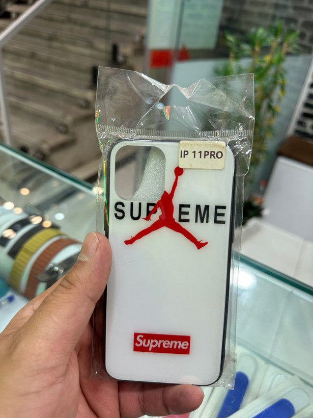 کاور قاب گارد گوشی طرح سوپرمن مناسب برای گوشی موبایل اپل IPHONE 11 PRO