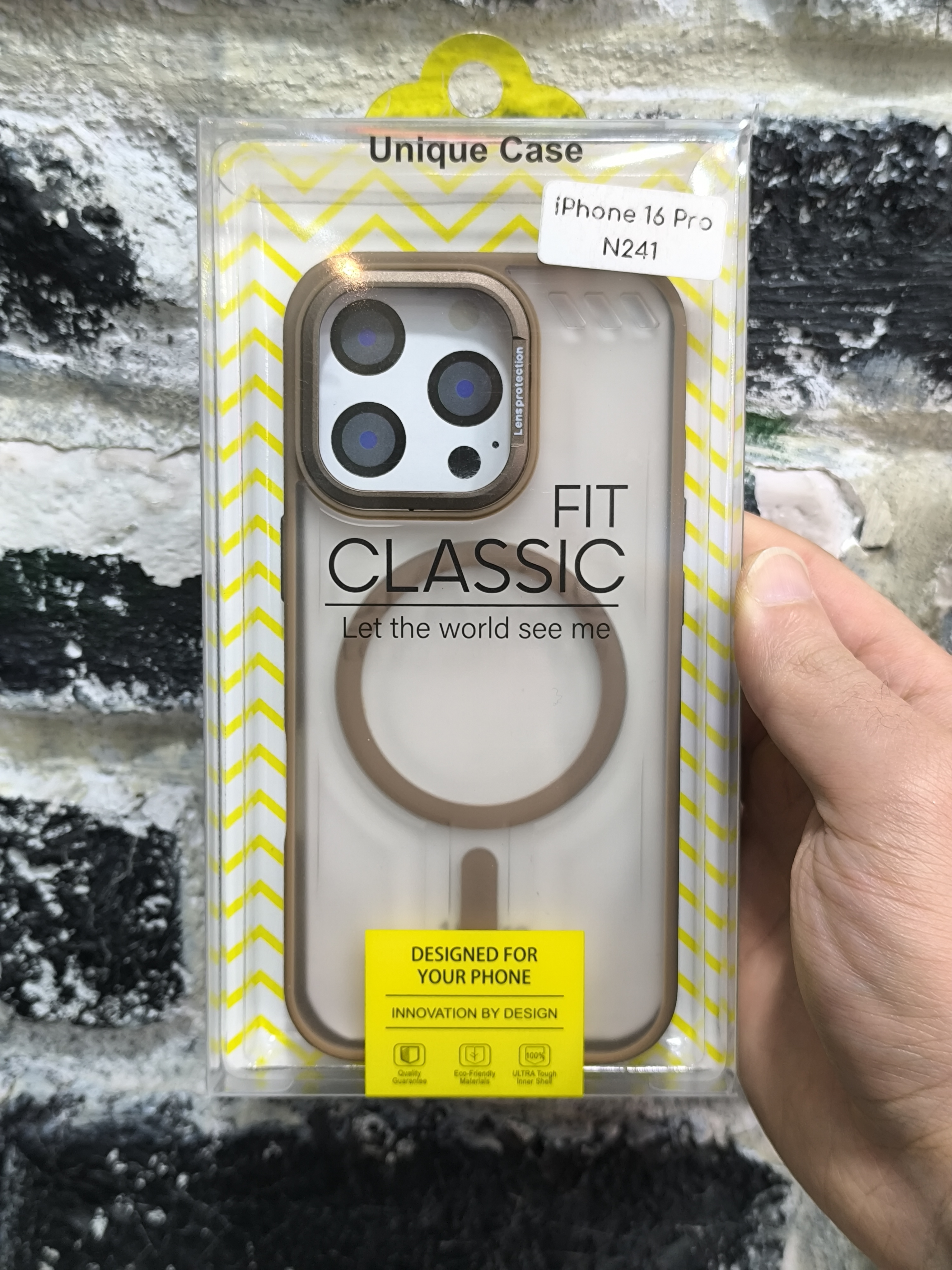 قاب کاور گوشی آیفون 16 پرو / iphone 16 pro مدل پشت مات سخت مگ سیف دار